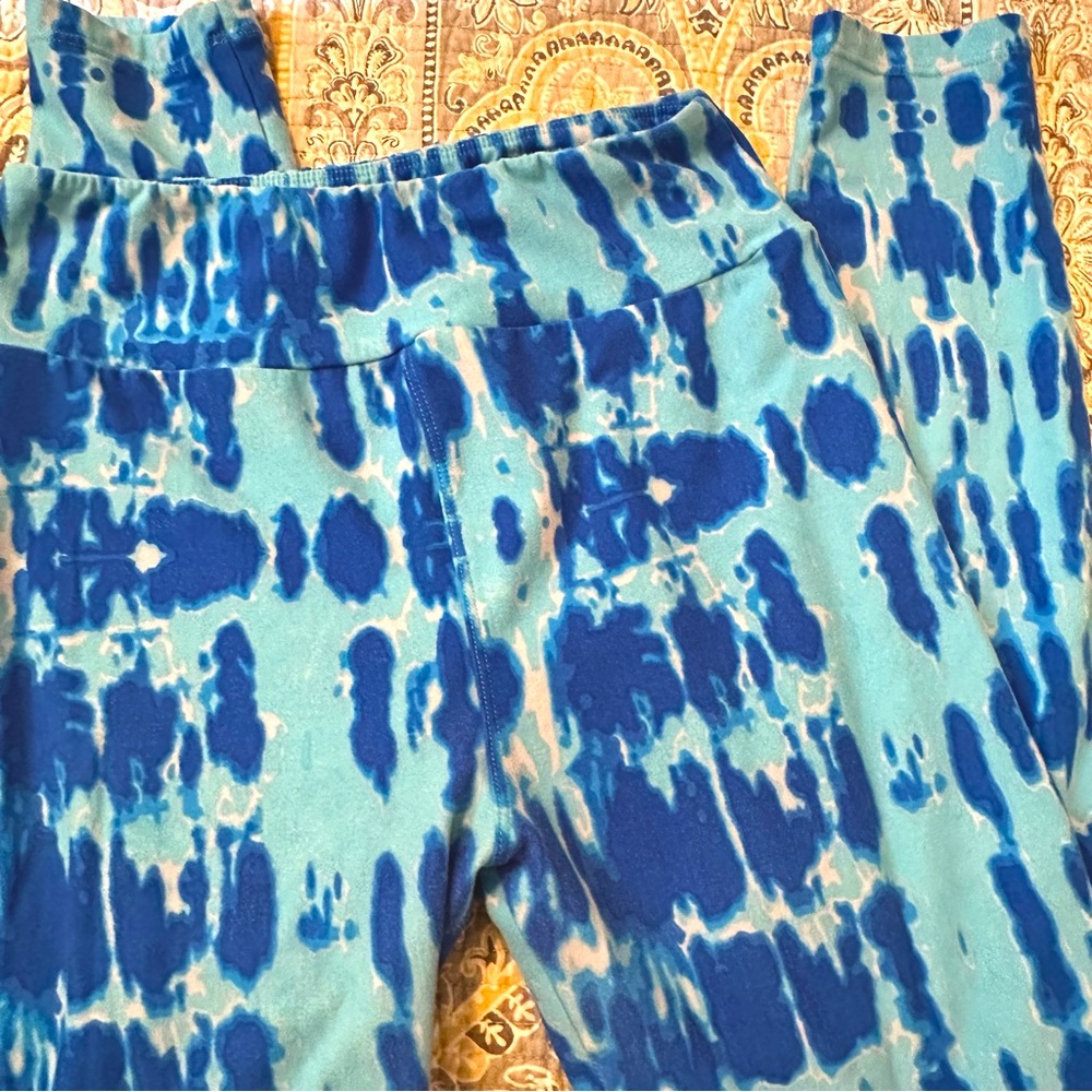 Blue & white Tie-Dye Leggings - soft and comfy! Size OS